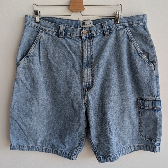 Vintage Code One 36 Men's Light Wash Blue Cotton Denim Cargo Jean Shorts - Picture 2 of 6